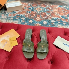 Louis Vuitton Slippers